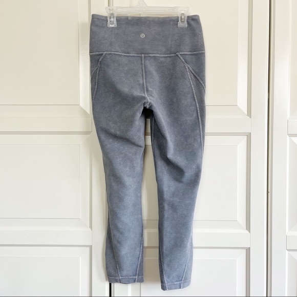 Lululemon Wunder Under Crop 23" *Ribbed Snow Washed Size 6 - Picture 7 of 9
